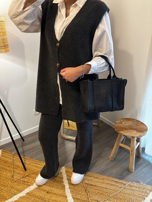 Ensemble gris foncé